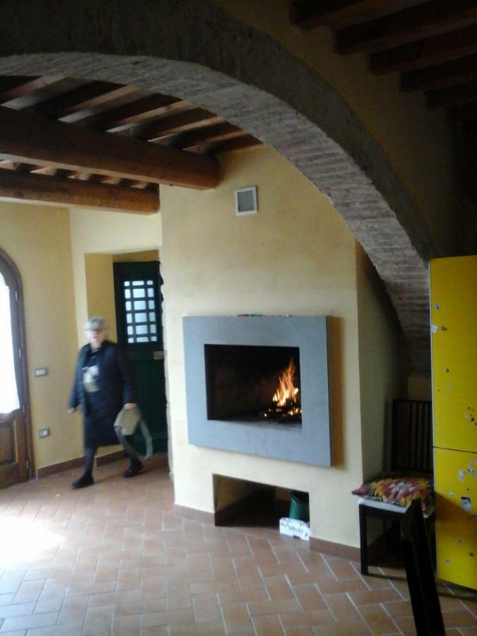 Apartamento Casa Agostini Lari Exterior foto