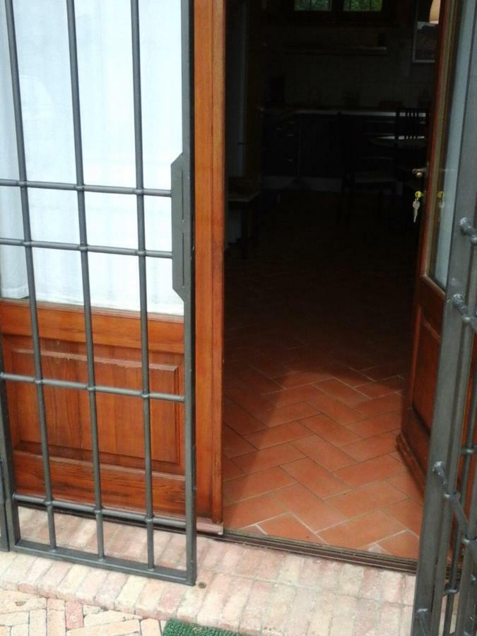 Apartamento Casa Agostini Lari Exterior foto